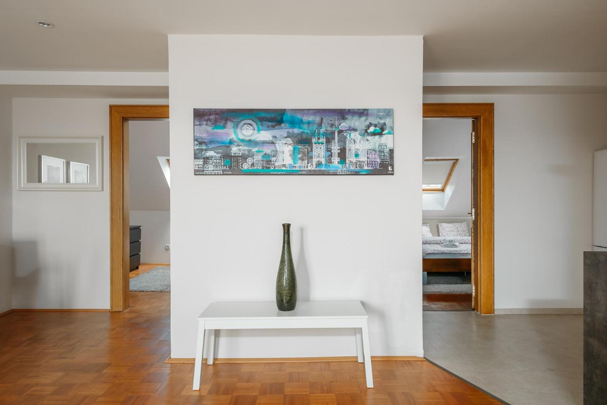 Roy 2 Bdr Apartment With Prague Castle View, Parking & Ac Zewnętrze zdjęcie