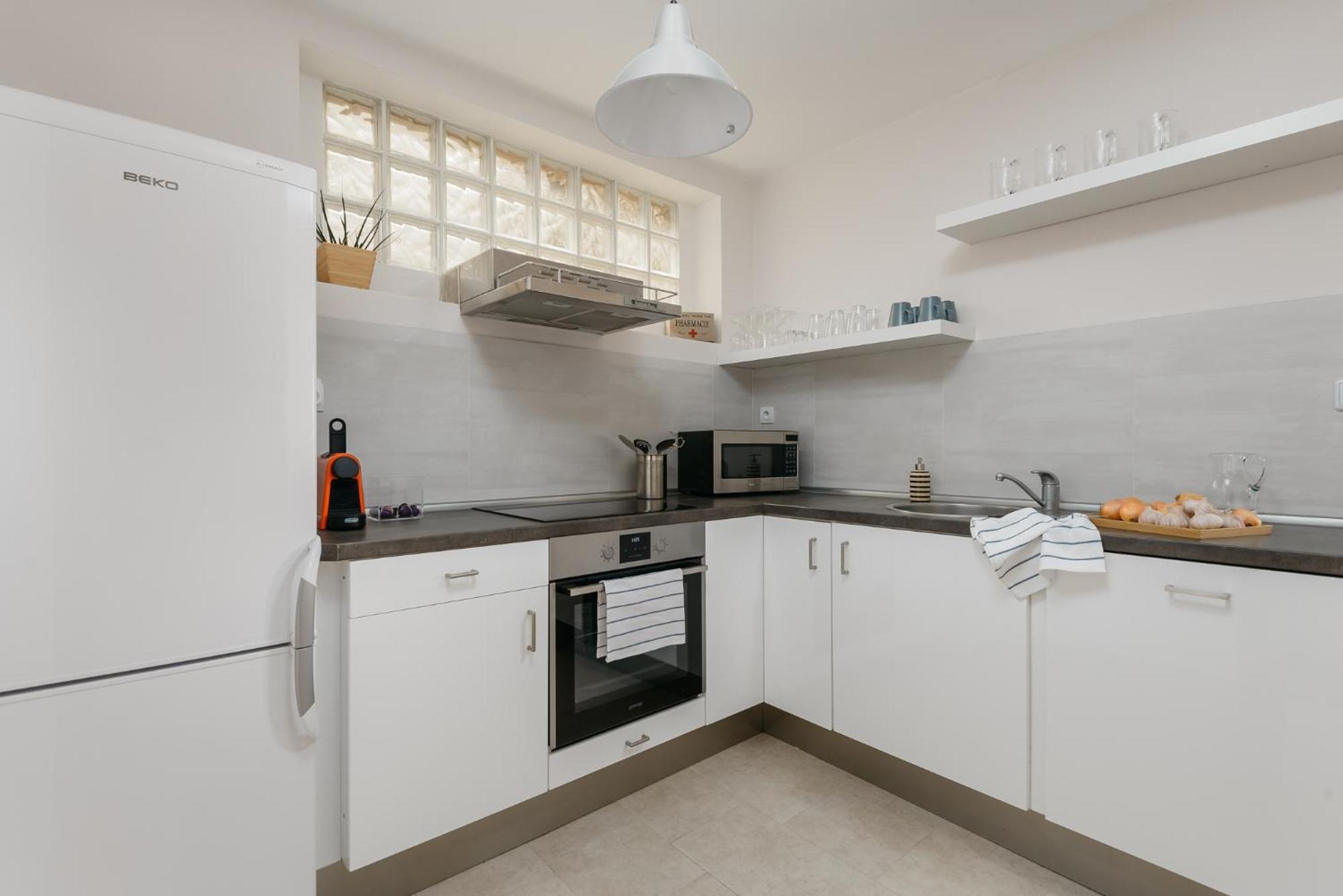 Roy 2 Bdr Apartment With Prague Castle View, Parking & Ac Zewnętrze zdjęcie