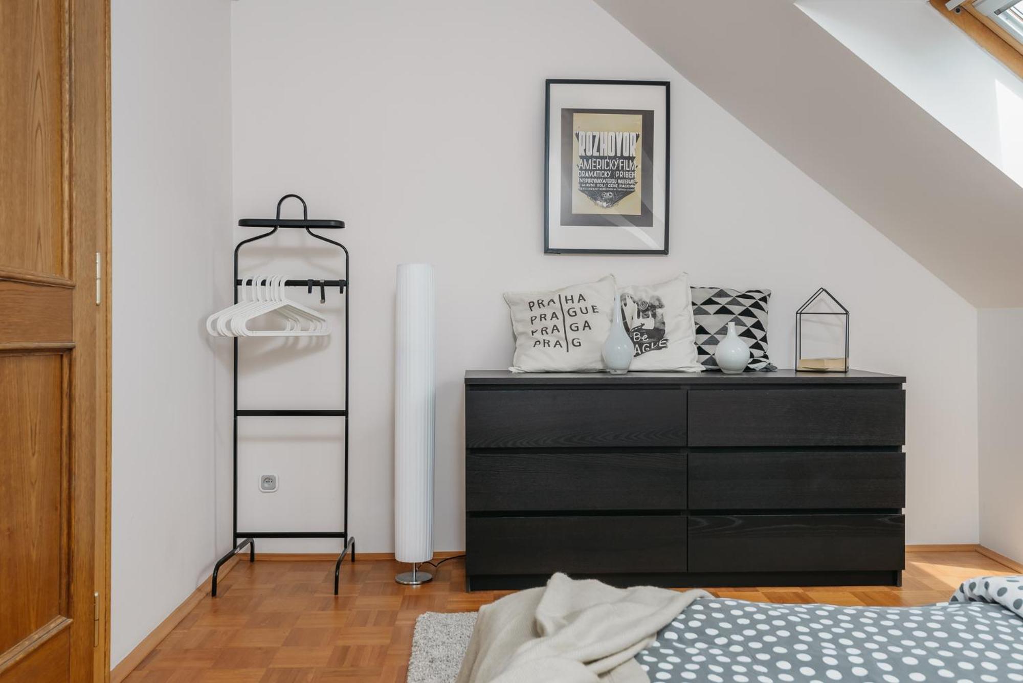 Roy 2 Bdr Apartment With Prague Castle View, Parking & Ac Zewnętrze zdjęcie