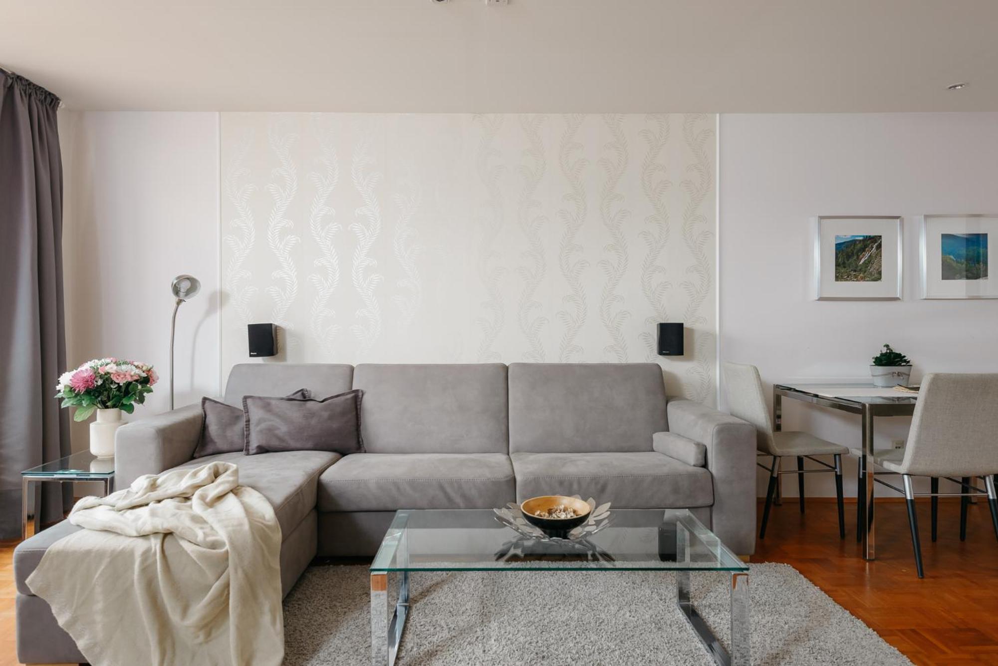 Roy 2 Bdr Apartment With Prague Castle View, Parking & Ac Zewnętrze zdjęcie